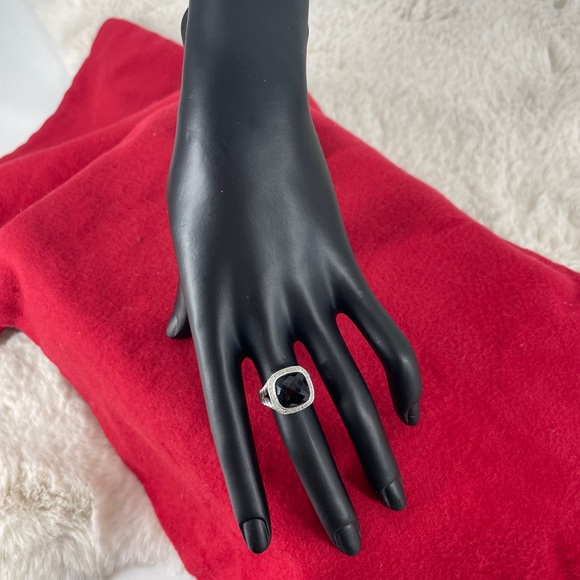 DY Albion Ring with Black Onyx and Pave Diamond - Picture 5 of 7